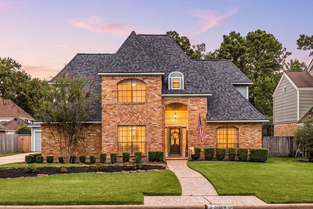 5719 Lone Cedar Drive, Houston, TX 77345