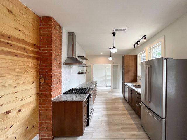 634 Turner Avenue, Dallas, TX 75208
