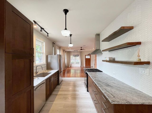 634 Turner Avenue, Dallas, TX 75208