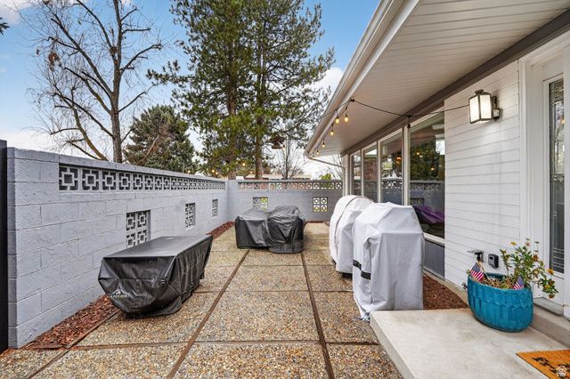 5443 S DUNBARTON DR, Murray, UT 84117