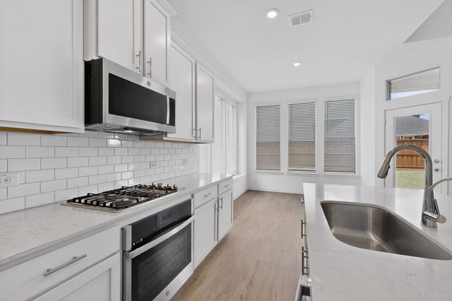 212 Invermore Drive, Little Elm, TX 75068