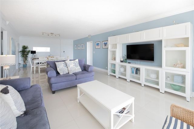 5601 Collins Ave 1420, Miami Beach, FL 33140