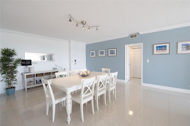 5601 Collins Ave 1420, Miami Beach, FL 33140