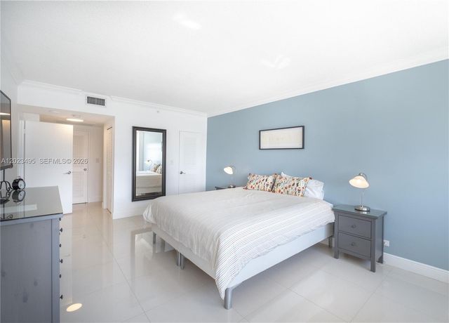 5601 Collins Ave 1420, Miami Beach, FL 33140