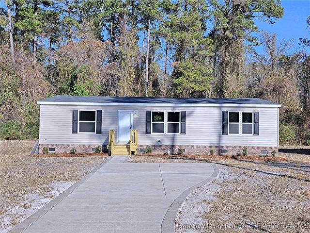 4055 Lodge Drive, Wade, NC 28395