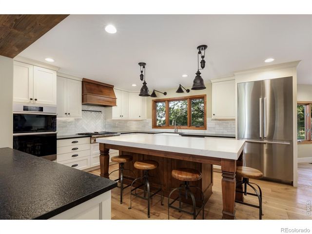 1000 Rock Ridge Lane, Loveland, CO 80537