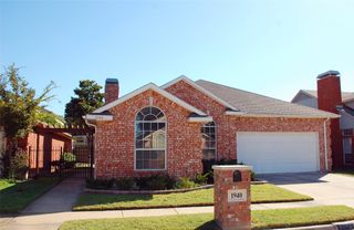 1940 Pine Ridge Drive, Bedford, TX 76021