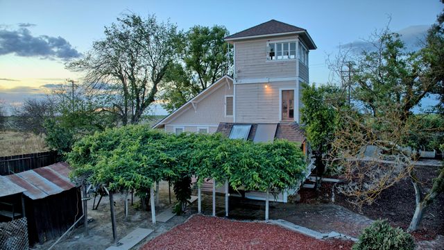 14331 Fargo Avenue, Hanford, CA 93230