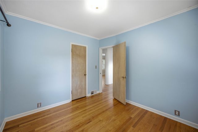 1211 68th Street, Windsor Heights, IA 50324
