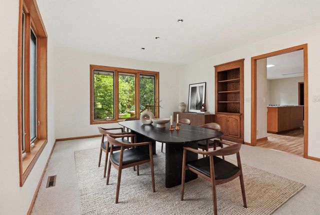 913 Sauk Ridge Trail, Madison, WI 53717