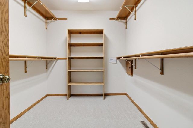 913 Sauk Ridge Trail, Madison, WI 53717