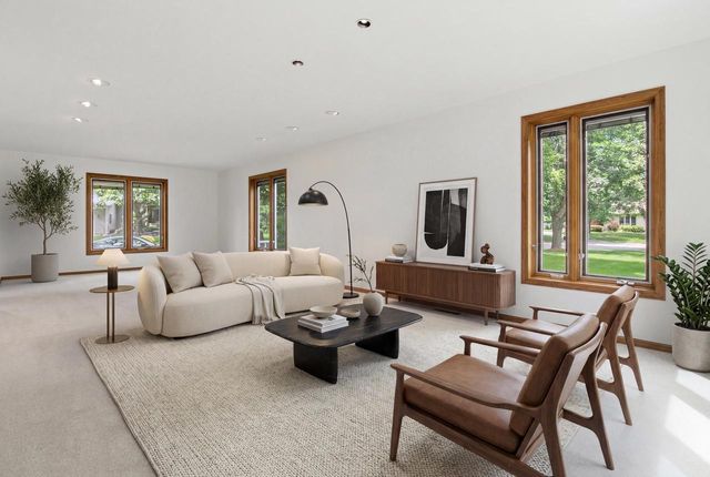 913 Sauk Ridge Trail, Madison, WI 53717