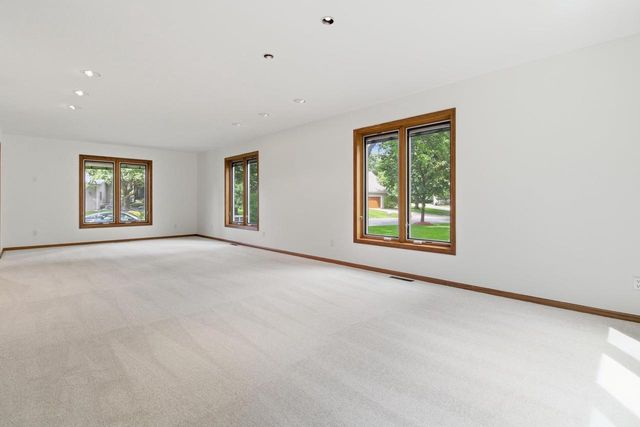 913 Sauk Ridge Trail, Madison, WI 53717