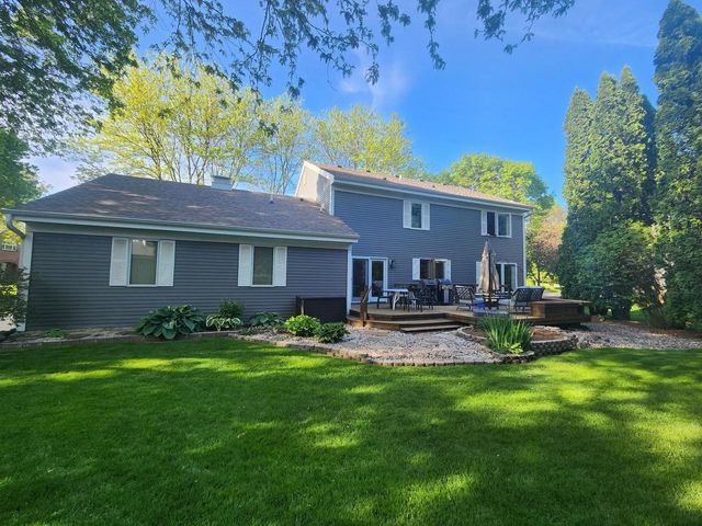 913 Sauk Ridge Trail, Madison, WI 53717