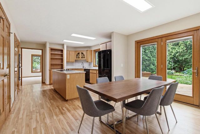 913 Sauk Ridge Trail, Madison, WI 53717