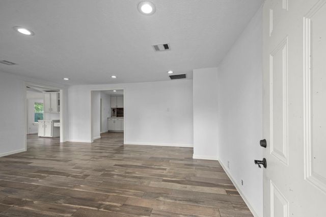 19101 Oak Canyon Drive, Conroe, TX 77385