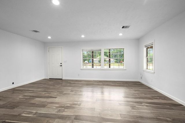 19101 Oak Canyon Drive, Conroe, TX 77385