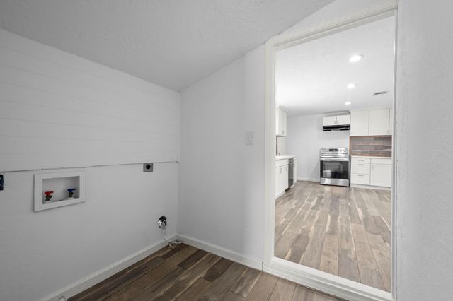 19101 Oak Canyon Drive, Conroe, TX 77385
