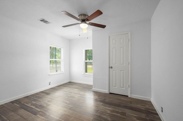 19101 Oak Canyon Drive, Conroe, TX 77385