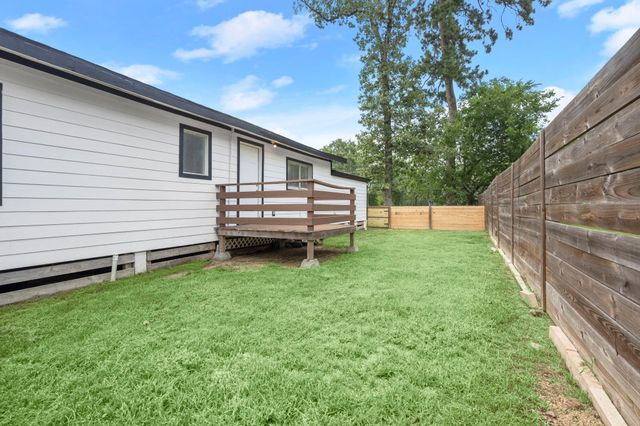 19101 Oak Canyon Drive, Conroe, TX 77385