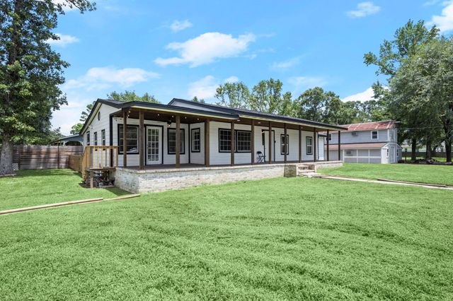 19101 Oak Canyon Drive, Conroe, TX 77385