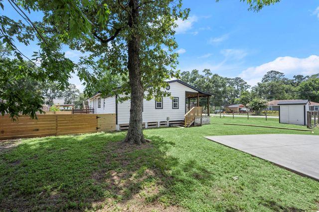 19101 Oak Canyon Drive, Conroe, TX 77385