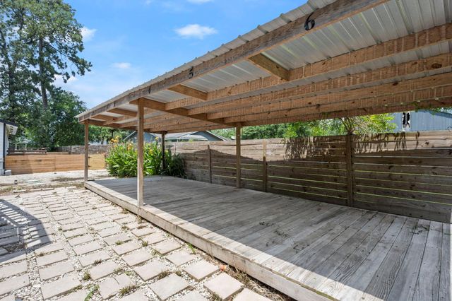 19101 Oak Canyon Drive, Conroe, TX 77385