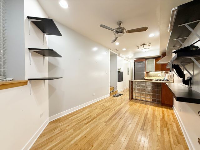 3918 N Kedvale Avenue G, Chicago, IL 60641