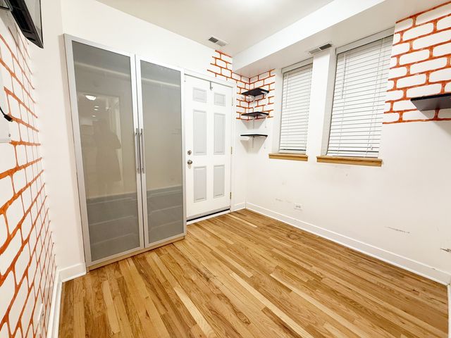 3918 N Kedvale Avenue G, Chicago, IL 60641