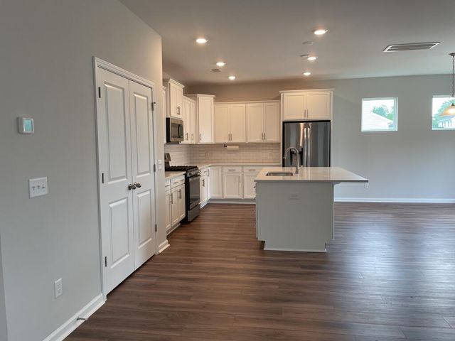 2903 Siebold Drive, North Charleston, SC 29406