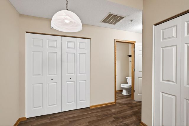 5070 Holly Lane N 6, Plymouth, MN 55446