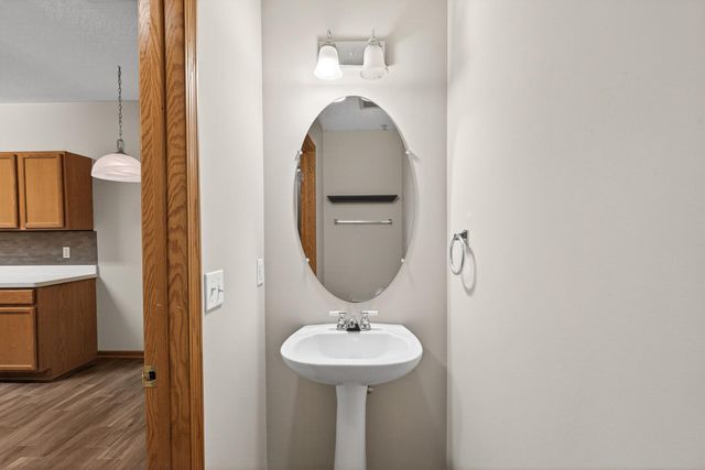 5070 Holly Lane N 6, Plymouth, MN 55446