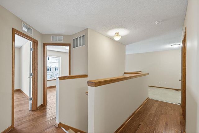 5070 Holly Lane N 6, Plymouth, MN 55446