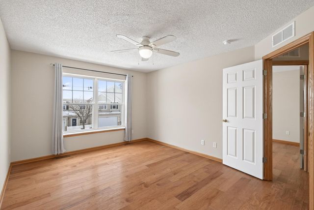 5070 Holly Lane N 6, Plymouth, MN 55446