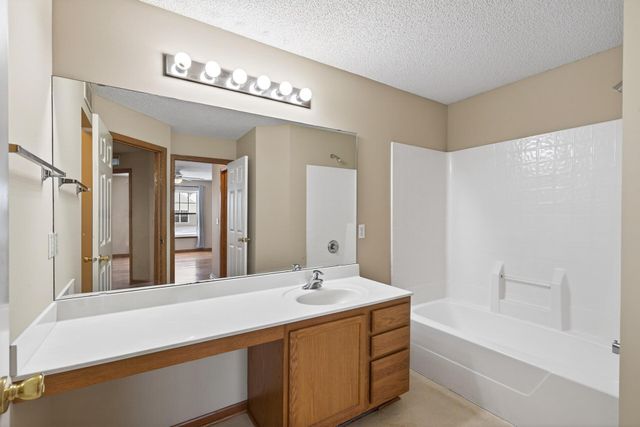 5070 Holly Lane N 6, Plymouth, MN 55446