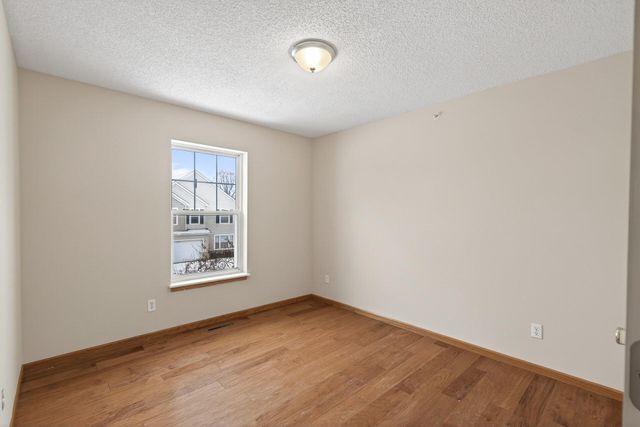 5070 Holly Lane N 6, Plymouth, MN 55446