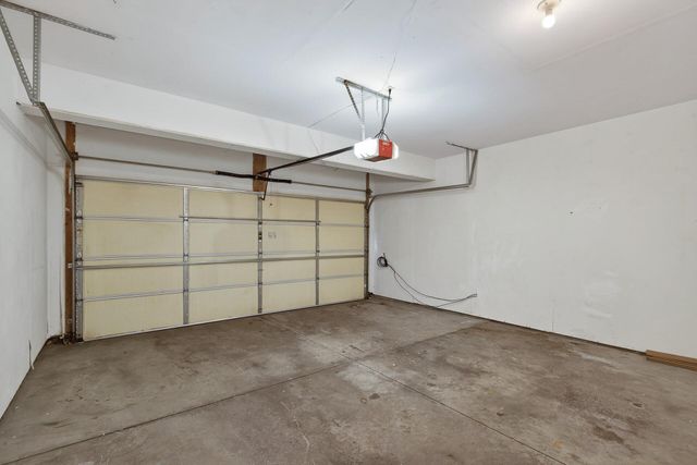 5070 Holly Lane N 6, Plymouth, MN 55446