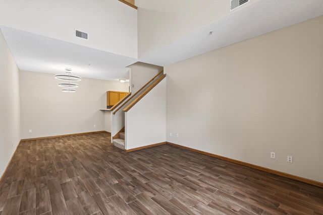 5070 Holly Lane N 6, Plymouth, MN 55446