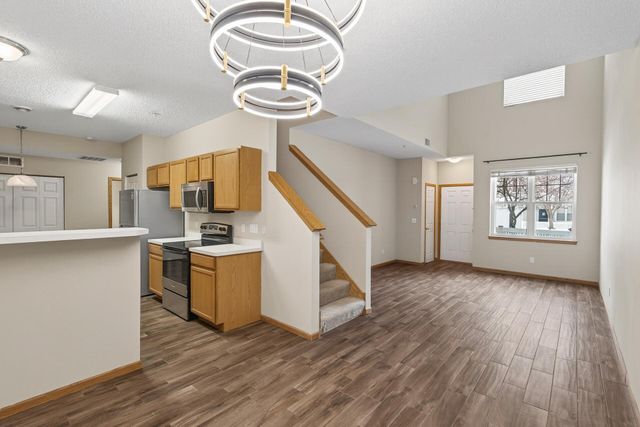 5070 Holly Lane N 6, Plymouth, MN 55446