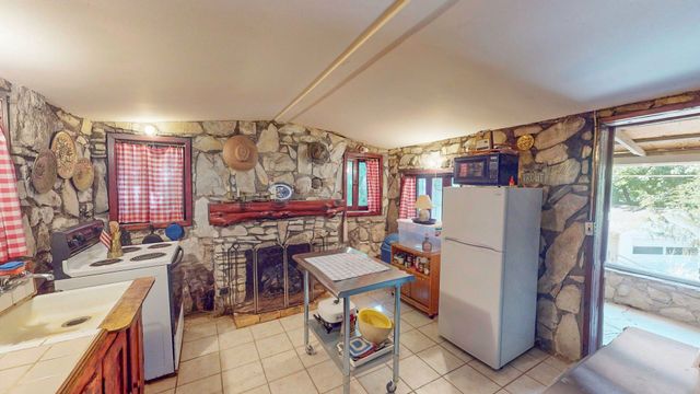 227 Cedar Point Road, Forsyth, MO 65653