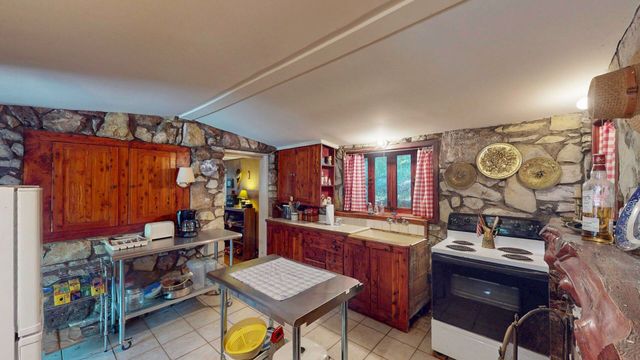 227 Cedar Point Road, Forsyth, MO 65653