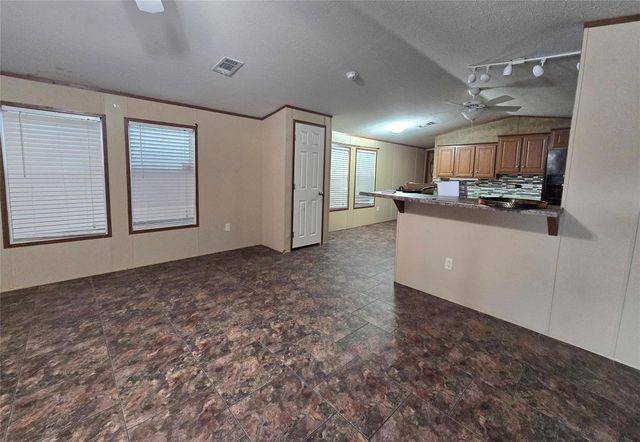 310 Vann Road C, Highlands, TX 77562