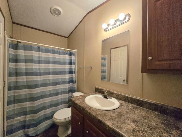 310 Vann Road C, Highlands, TX 77562