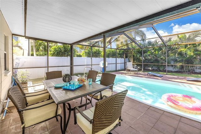 610 CORDOVA BOULEVARD NE, St Petersburg, FL 33704