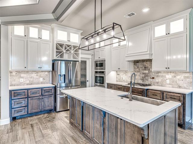 4305 NW 156th Place, Edmond, OK 73013