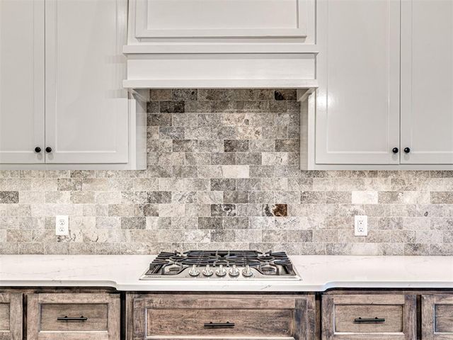 4305 NW 156th Place, Edmond, OK 73013