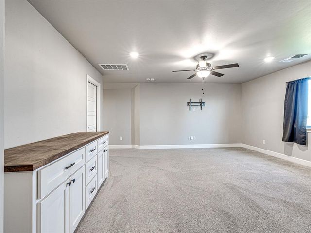 4305 NW 156th Place, Edmond, OK 73013