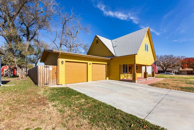 306 E Sunnydell St, Derby, KS 67037