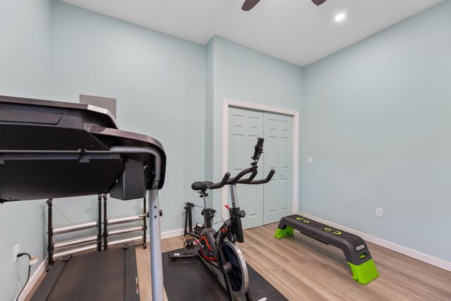 306 E Sunnydell St, Derby, KS 67037