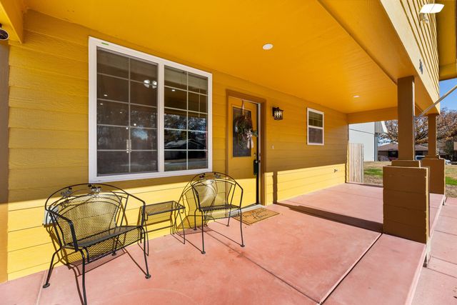 306 E Sunnydell St, Derby, KS 67037